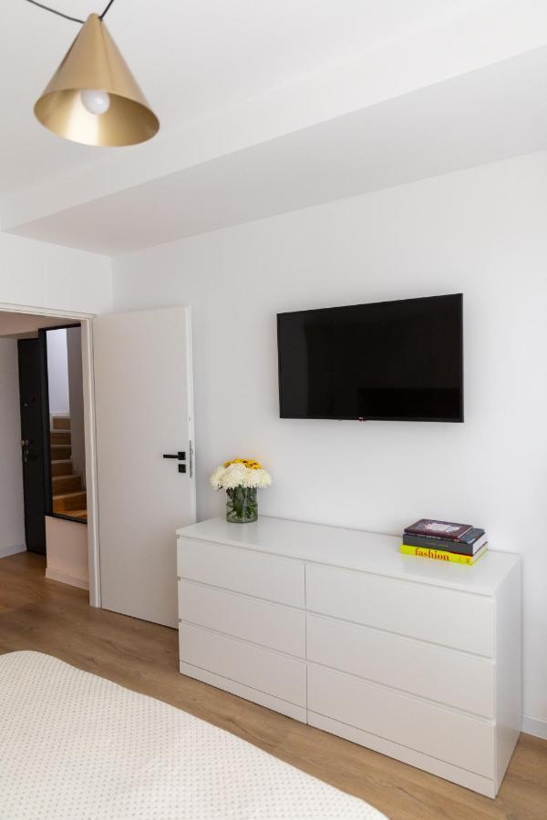 Studio 8 I One Bedroom Apartment I Airport I Therme Otopeni Exterior foto